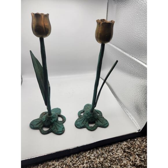 Brass tulip candle holder pair beautiful form - Picture 1 of 11